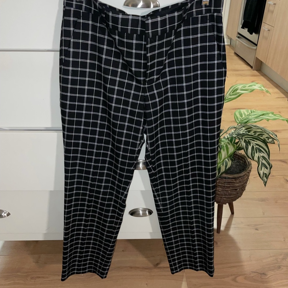 Banana Republic Avery Pants Black and White Pattern